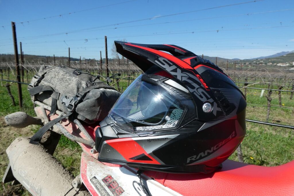Test casco CGM 666 TWIN – L’Avventura in testa