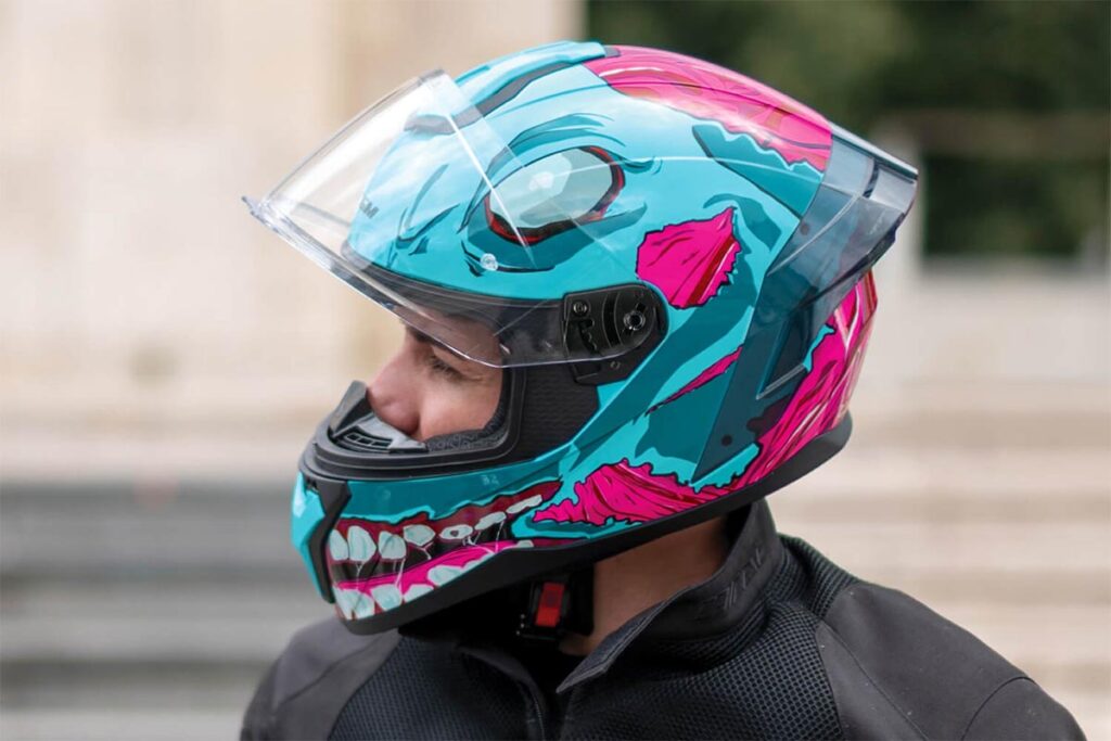 ¿Un casco con la ECE 22.06 por poco más de 100€? Sí, el CGM Italia 330 Riot