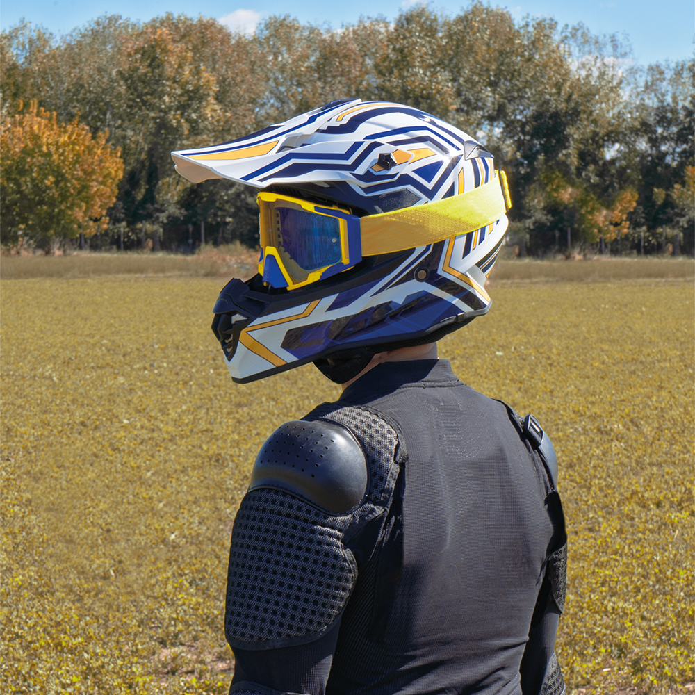 Ligereza y ventilación son las credenciales del nuevo casco CGM 367 MUD-X